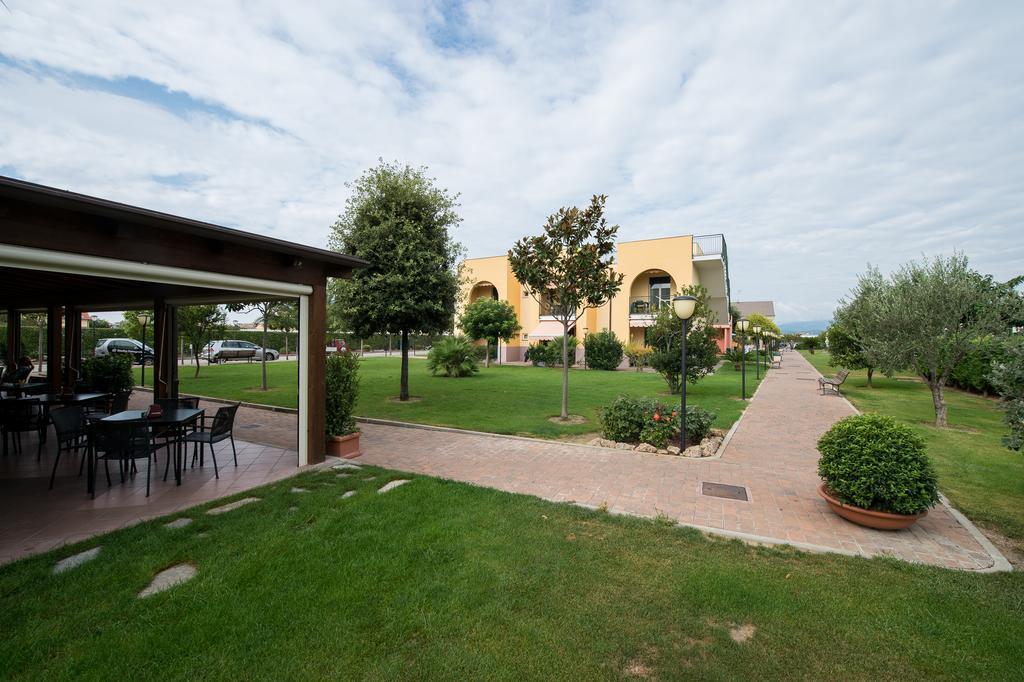 Residence Borgomare Albenga Exterior photo