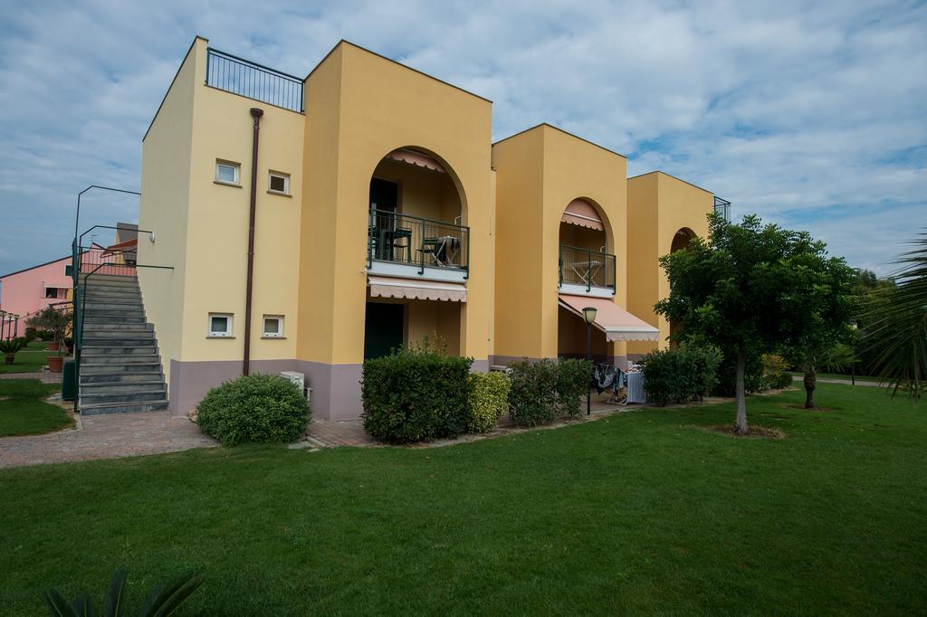 Residence Borgomare Albenga Exterior photo