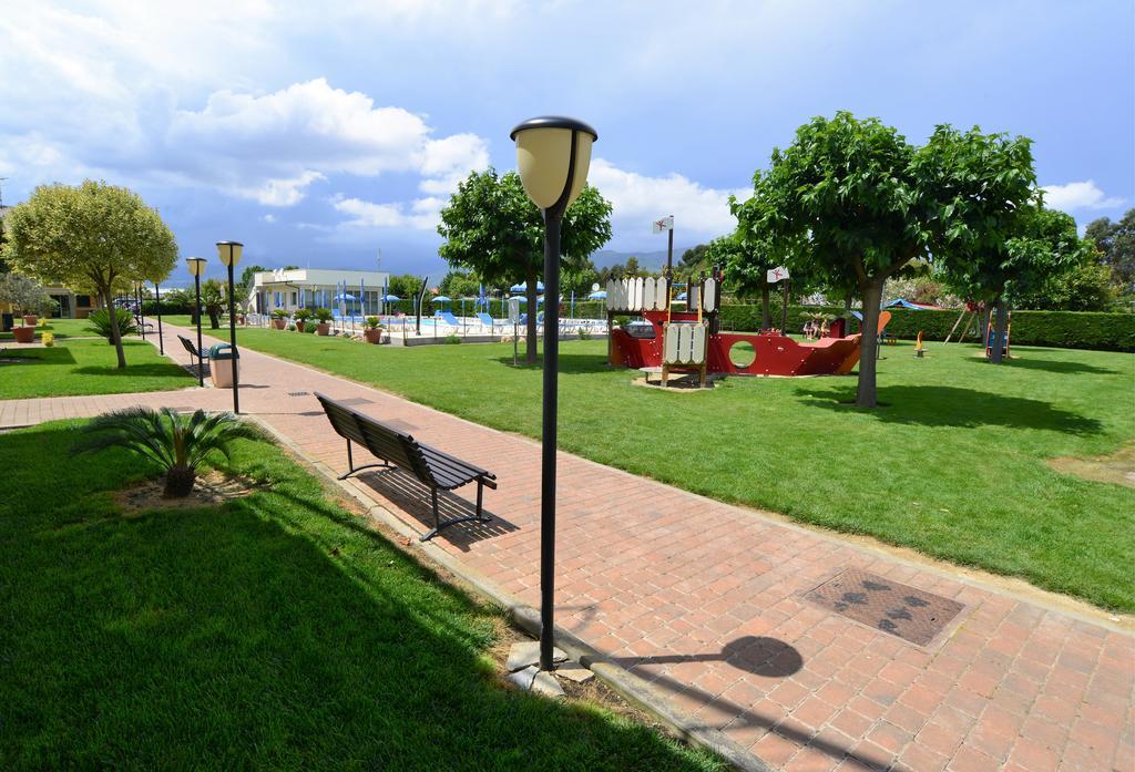 Residence Borgomare Albenga Exterior photo